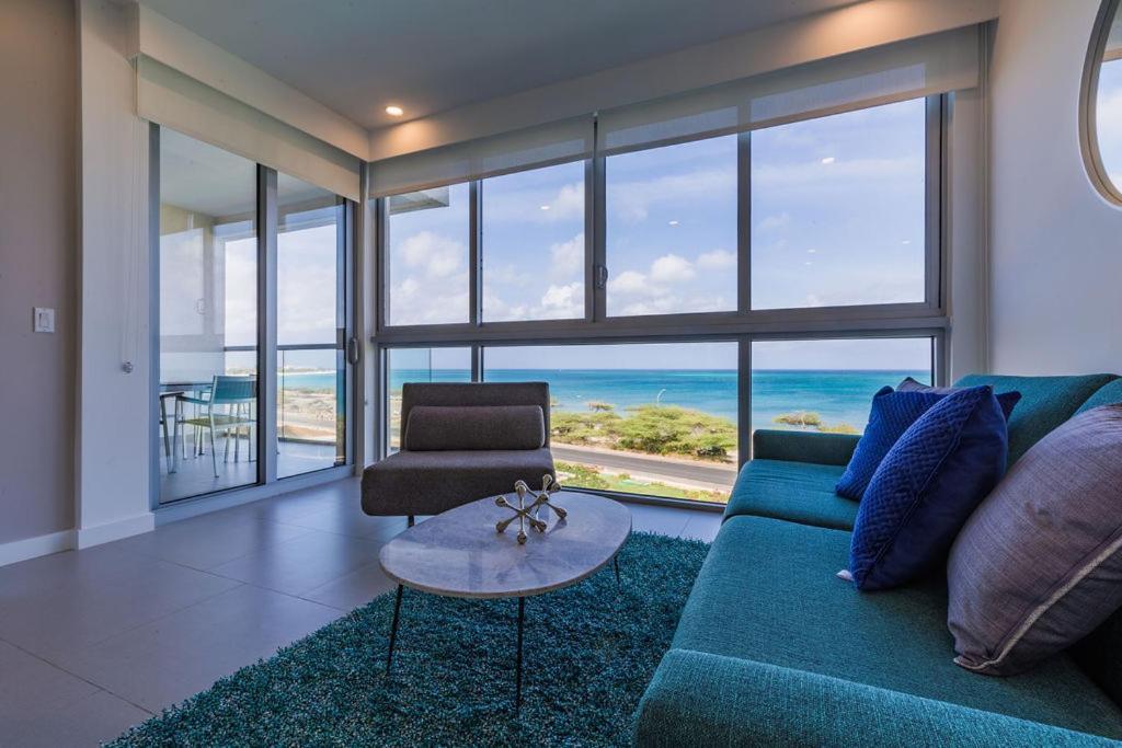 Azure Beach Residences Palm Beach Buitenkant foto