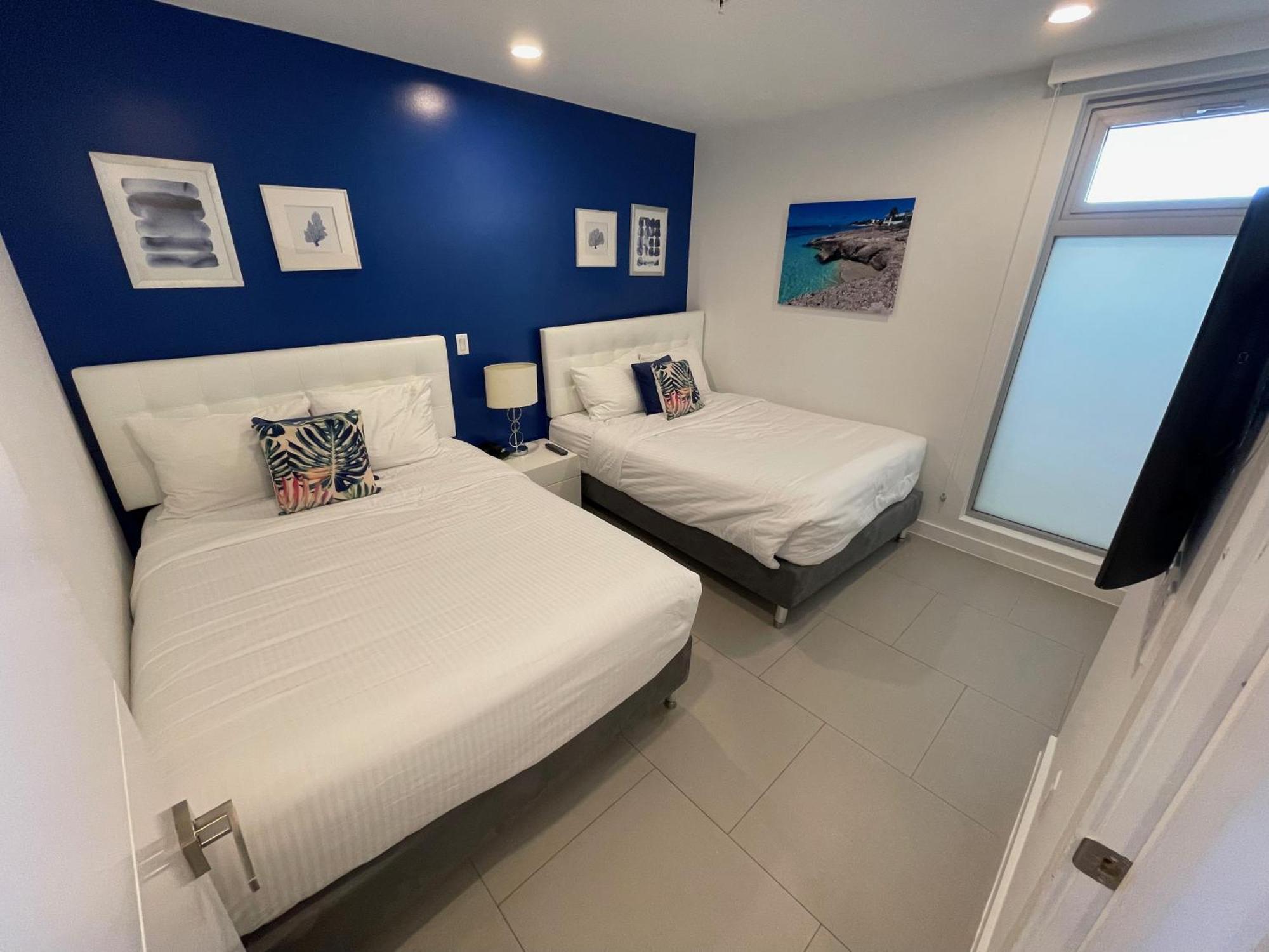 Azure Beach Residences Palm Beach Buitenkant foto