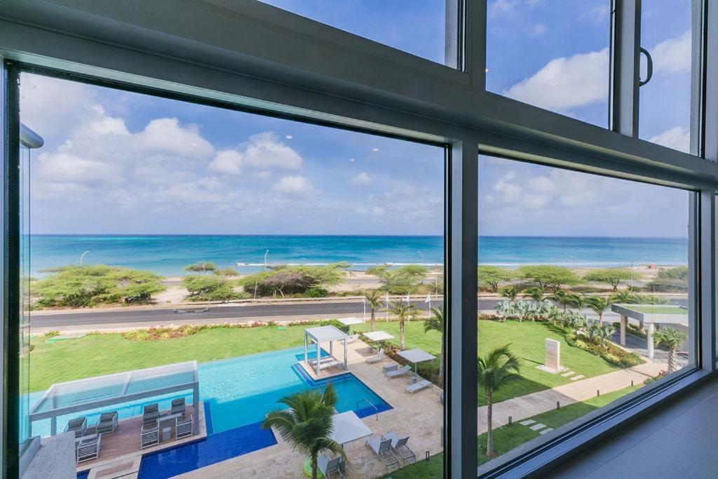 Azure Beach Residences Palm Beach Buitenkant foto